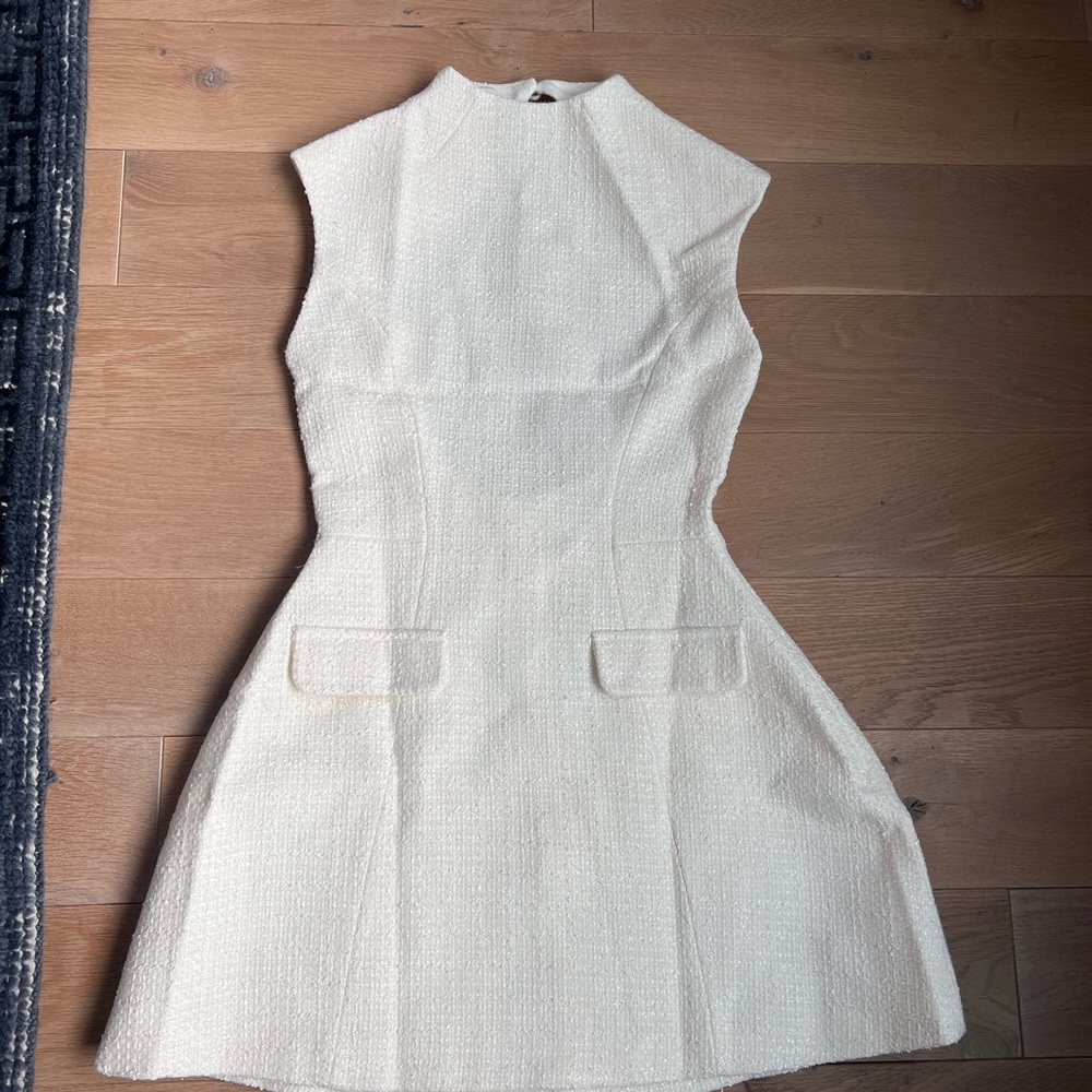 Elegant Cream Sleeveless Dress